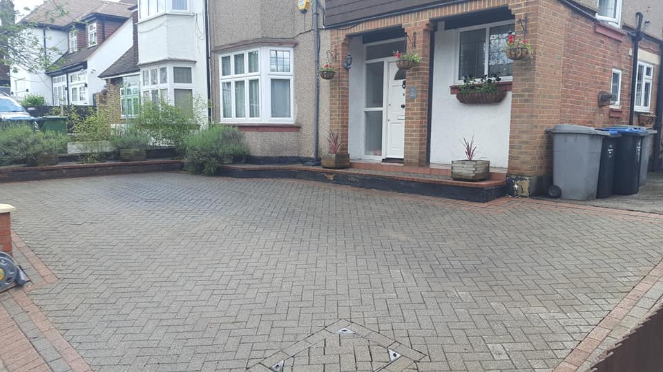 Leatherhead Driveway Clean