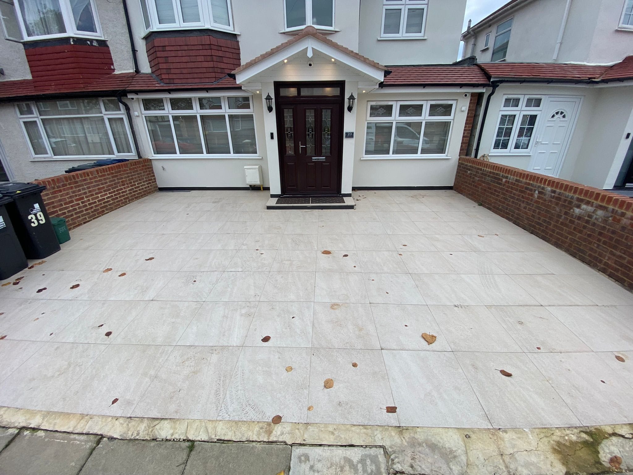 Driveway jet wash clean by Prestige Bin Cleaning