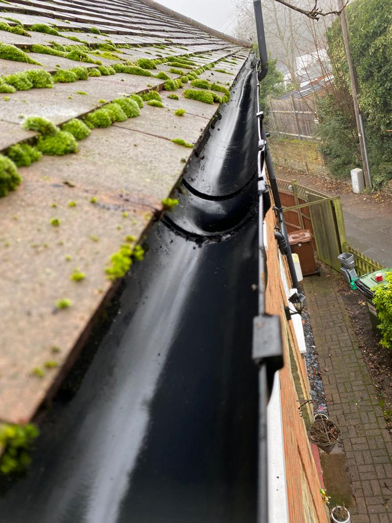 Prestige Bin Cleaning clearing Londons gutters