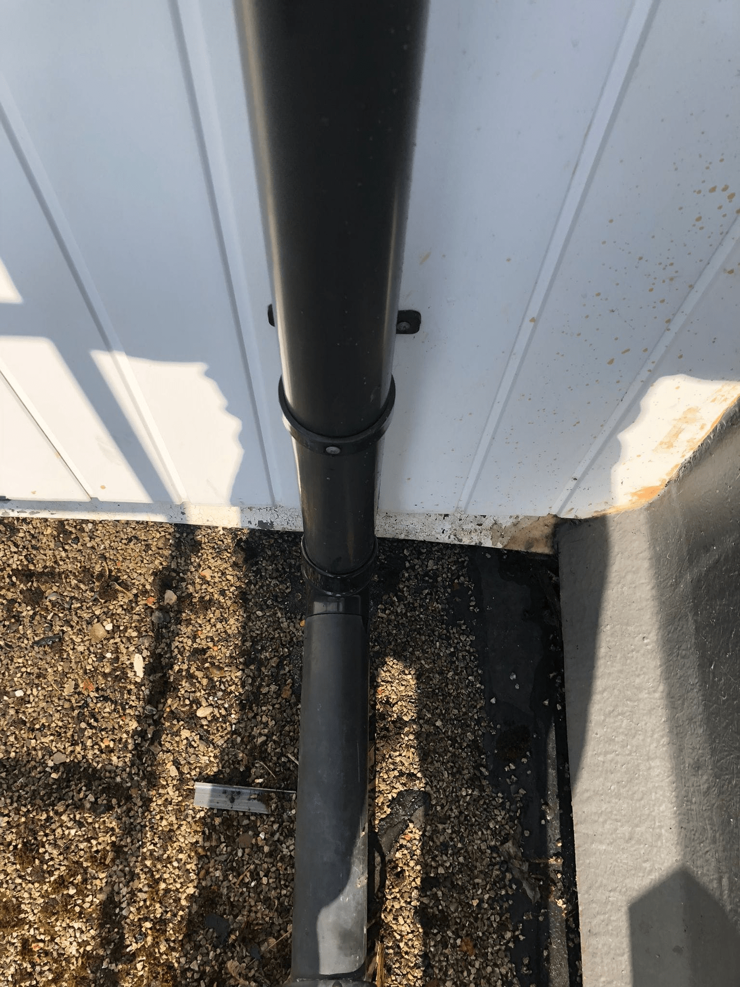 Gutter re clipping service