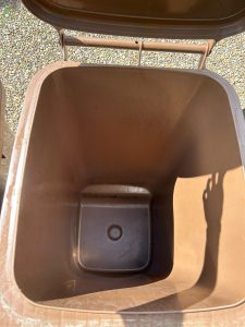 brown bin cleaning after