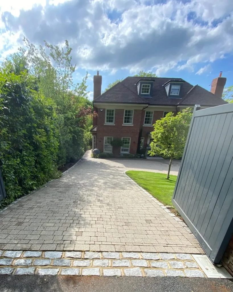 Driveway cleaning and Sealant in London
