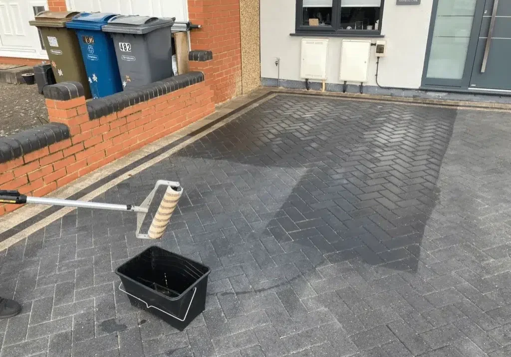 Driveway cleaning and Sealant in London
